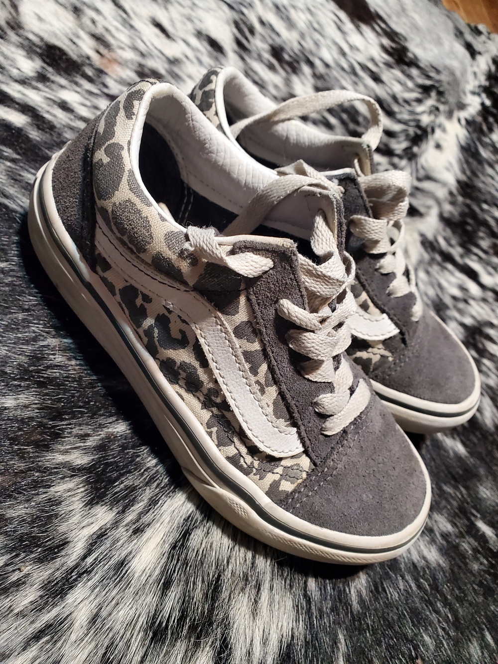 Vans Kids Gray Leopard-Print Low Top Sneakers